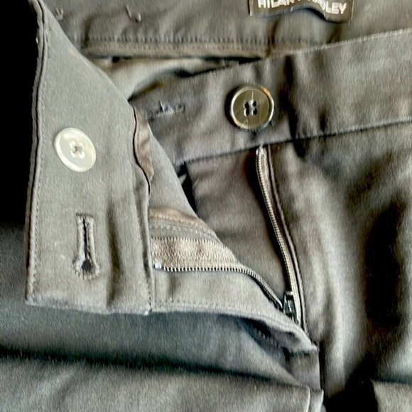 HILARY Radley Black Cotton Capri Pants - Picture 7 of 9